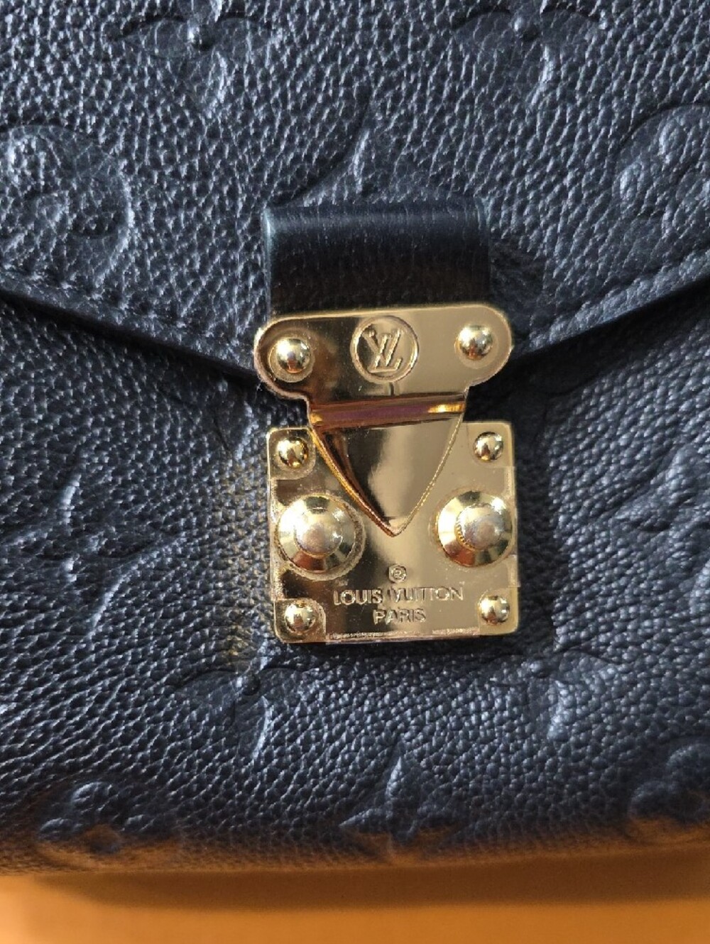 Louis Vuitton Black Monogram Empreinte Pochette Metis Crossbody Gold Hardware - Picture 2 of 15
